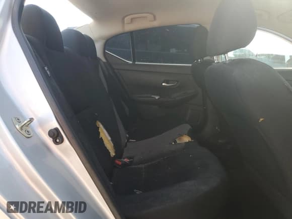 ✅ 2022 Nissan Sentra S • VIN: 3N1AB8BV1NY287984 • Lot: 59343555. Wystawiony na Copart z przebiegiem 65 422 mil. Bezpłatny archiwum sprzedaży aukcyjnych z USA i szczegółowy raport historii pojazdu na DreamBid. Zdjęcie 10.