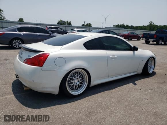 ✅ 2015 Infiniti Q60 S Limited • VIN: JN1CV6EK2FM870056 • Лот: 59160345. Опубликован ранее на Copart с пробегом Не указан. Бесплатный доступ к архиву аукционных продаж из США и подробный отчёт об истории автомобиля на DreamBid. Изображение 3.