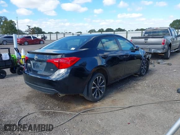 ✅ 2018 Toyota Corolla LE • VIN: 2T1BURHE4JC990014 • Lot: 43615119. Listed on IAAI with 244,368 mi. Free auction sales archive from the USA and detailed vehicle history report at DreamBid. Image 4.