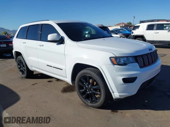 ✅ 2018 Jeep Grand Cherokee Altitude • VIN: 1C4RJFAG0JC266895 • Лот: 43547743. Опубликован ранее на IAAI с пробегом 102 422 миль. Бесплатный доступ к архиву аукционных продаж из США и подробный отчёт об истории автомобиля на DreamBid. Изображение 1.
