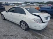 ✅ 2010 Mercedes-Benz C 300 Sport • VIN: WDDGF8BB2AF448044 • Lot: 43555294. Wystawiony na IAAI z przebiegiem 242 461 mil. Bezpłatny archiwum sprzedaży aukcyjnych z USA i szczegółowy raport historii pojazdu na DreamBid. Zdjęcie 3.