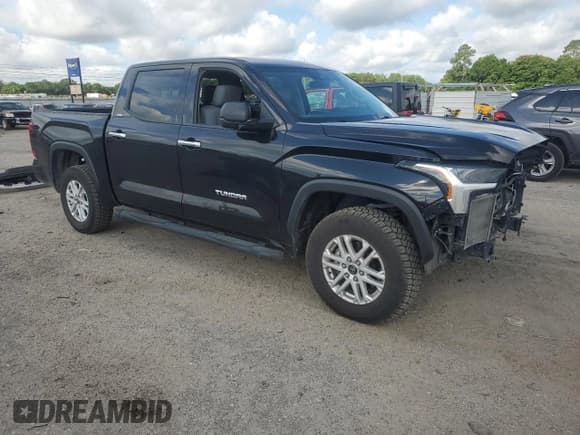 ✅ 2022 Toyota Tundra SR5 • VIN: 5TFLA5DB4NX028319 • Лот: 60737985. Опубликован ранее на Copart с пробегом 52 026 миль. Бесплатный доступ к архиву аукционных продаж из США и подробный отчёт об истории автомобиля на DreamBid. Изображение 4.