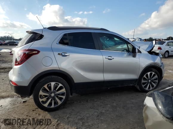 ✅ 2020 Buick Encore Essence • VIN: KL4CJCSB3LB037928 • Lot: 85684504. Wystawiony na Copart z przebiegiem 29 258 mil. Bezpłatny archiwum sprzedaży aukcyjnych z USA i szczegółowy raport historii pojazdu na DreamBid. Zdjęcie 3.