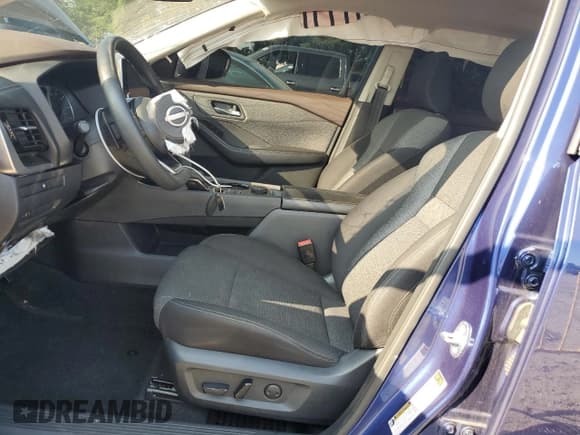 ✅ 2022 Nissan Rogue SV • VIN: 5N1BT3BB8NC694115 • Лот: 66394665. Опубликован ранее на Copart с пробегом 60 047 миль. Бесплатный доступ к архиву аукционных продаж из США и подробный отчёт об истории автомобиля на DreamBid. Изображение 7.