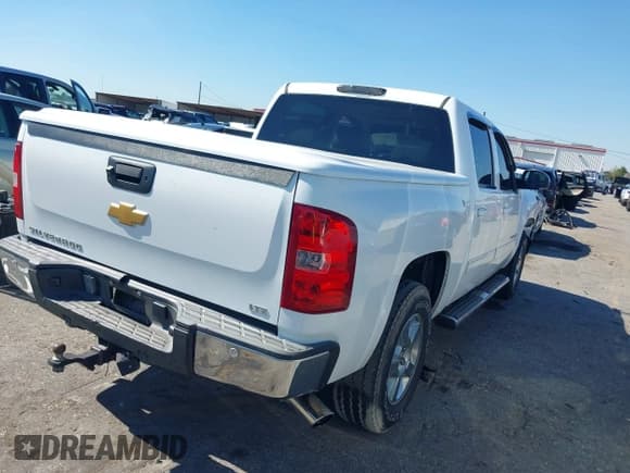 ✅ 2012 Chevrolet Silverado 1500 LTZ • VIN: 3GCPKTE70CG254159 • Lot: 43588682. Wystawiony na IAAI z przebiegiem 140 871 mil. Bezpłatny archiwum sprzedaży aukcyjnych z USA i szczegółowy raport historii pojazdu na DreamBid. Zdjęcie 4.