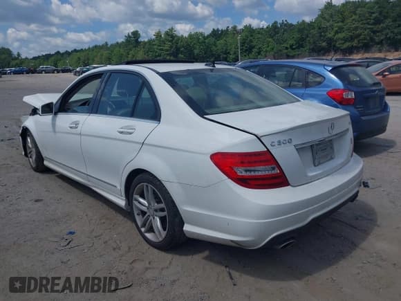 ✅ 2013 Mercedes-Benz C 300 Sport • VIN: WDDGF8AB7DR280115 • Lot: 42587180. Listed on IAAI with 120,832 mi. Free auction sales archive from the USA and detailed vehicle history report at DreamBid. Image 3.