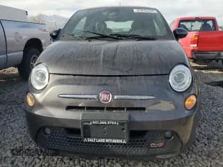 ✅ 2017 FIAT 500e • VIN: 3C3CFFGE6HT699377 • Lot: 83835404. Listed on Copart with 55,273 mi. Free auction sales archive from the USA and detailed vehicle history report at DreamBid. Image 5.