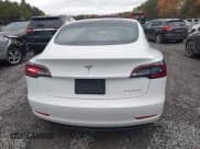 ✅ 2019 Tesla Model 3 Long Range • VIN: 5YJ3E1EB3KF388196 • Lot: 43446457. Wystawiony na IAAI z przebiegiem 47 860 mil. Bezpłatny archiwum sprzedaży aukcyjnych z USA i szczegółowy raport historii pojazdu na DreamBid. Zdjęcie 16.