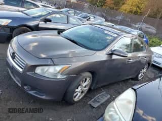2012 Nissan Maxima S z VIN 1N4AA5AP1CC838377, wystawiony jako Copart lot #90830655 z przebiegiem Nie podano mil oraz Szkoda całkowita • Salvage title. Historia ofert i sprzedaży dostępna na DreamBid. Obrazek 1.