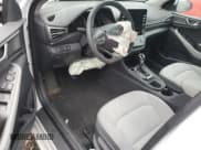 ✅ 2021 Hyundai Ioniq Blue • VIN: KMHC65LC9MU245694 • Lot: 79723154. Wystawiony na Copart z przebiegiem Nie podano. Bezpłatny archiwum sprzedaży aukcyjnych z USA i szczegółowy raport historii pojazdu na DreamBid. Zdjęcie 8.