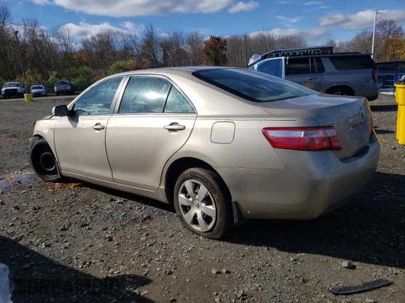 ✅ 2009 Toyota Camry XLE • VIN: 4T1BE46KX9U363885 • Lot: 91006795. Listed on Copart with 107,864 mi. Free auction sales archive from the USA and detailed vehicle history report at DreamBid. Image 2.