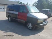 ✅ 1995 GMC Safari • VIN: 1GKEL19W5SB543740 • Lot: 42507228. Wystawiony na IAAI z przebiegiem 141 545 mil. Bezpłatny archiwum sprzedaży aukcyjnych z USA i szczegółowy raport historii pojazdu na DreamBid. Zdjęcie 1.