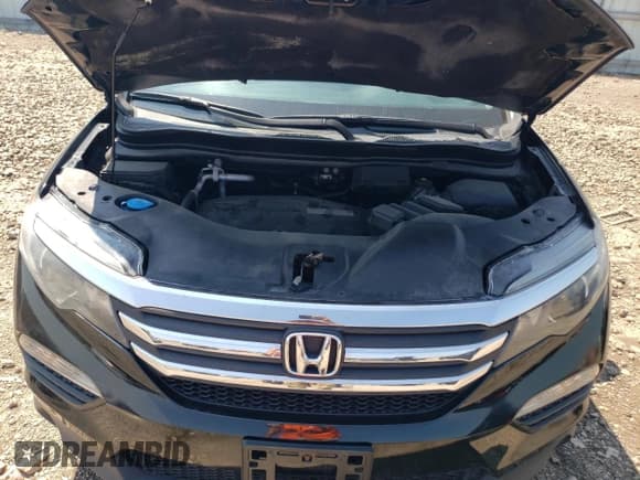 ✅ 2017 Honda Pilot LX • VIN: 5FNYF6H12HB077192 • Lot: 64110395. Listed on Copart with 101,849 mi. Free auction sales archive from the USA and detailed vehicle history report at DreamBid. Image 12.