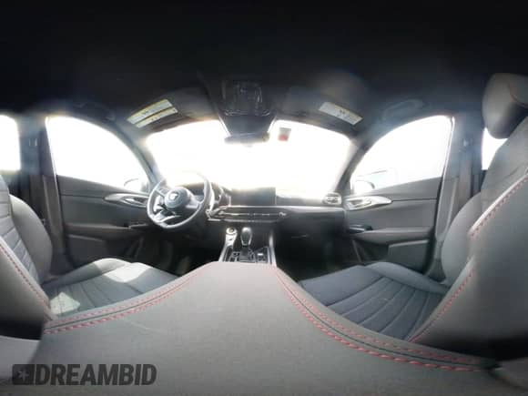 2024 Dodge Hornet R/T z VIN ZACPDFCW4R3A33071, wystawiony jako IAAI lot #42156271 z przebiegiem 25 099 mil mil oraz . Historia ofert i sprzedaży dostępna na DreamBid. Obrazek 19.