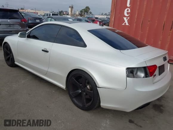 ✅ 2014 Audi RS 5 • VIN: WUAC6AFR7EA900731 • Lot: 42554819. Listed on IAAI with 112,433 mi. Free auction sales archive from the USA and detailed vehicle history report at DreamBid. Image 3.