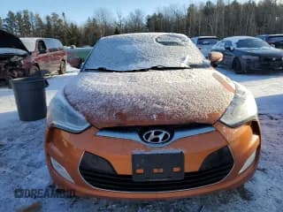 ✅ 2016 Hyundai Veloster • VIN: KMHTC6AD9GU254183 • Lot: 86990394. Wystawiony na Copart z przebiegiem Nie podano. Bezpłatny archiwum sprzedaży aukcyjnych z USA i szczegółowy raport historii pojazdu na DreamBid. Zdjęcie 5.