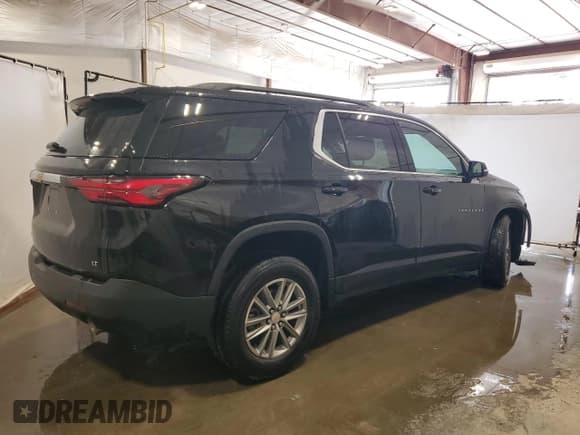 ✅ 2023 Chevrolet Traverse LT Cloth • VIN: 1GNERGKW1PJ166156 • Lot: 71117785. Wystawiony na Copart z przebiegiem 70 414 mil. Bezpłatny archiwum sprzedaży aukcyjnych z USA i szczegółowy raport historii pojazdu na DreamBid. Zdjęcie 3.