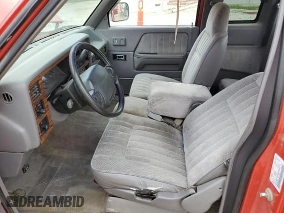 ✅ 1994 Dodge Dakota • VIN: 1B7GL23X5RW140808 • Лот: 64122875. Опубликован ранее на Copart с пробегом 149 186 миль. Бесплатный доступ к архиву аукционных продаж из США и подробный отчёт об истории автомобиля на DreamBid. Изображение 7.