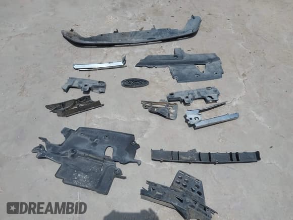 ✅ 2008 Ford F-250 XL • VIN: 1FTSX20548EA70191 • Lot: 42579911. Listed on IAAI with 126,831 mi. Free auction sales archive from the USA and detailed vehicle history report at DreamBid. Image 12.