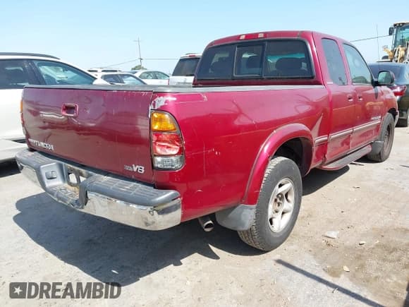 ✅ 2002 Toyota Tundra Limited • VIN: 5TBRT381X2S314762 • Lot: 42431175. Listed on IAAI with 134,493 mi. Free auction sales archive from the USA and detailed vehicle history report at DreamBid. Image 4.