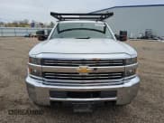 ✅ 2016 Chevrolet Silverado 2500HD Work Truck • VIN: 1GB2CUEG1GZ385706 • Lot: 88550335. Wystawiony na Copart z przebiegiem 126 538 mil. Bezpłatny archiwum sprzedaży aukcyjnych z USA i szczegółowy raport historii pojazdu na DreamBid. Zdjęcie 5.