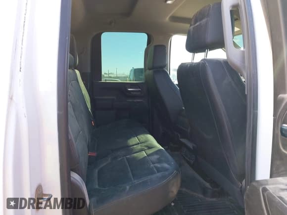 ✅ 2020 Chevrolet Silverado 2500HD Work Truck • VIN: 1GC2YLE76LF208197 • Lot: 43465596. Listed on IAAI with 140,973 mi. Free auction sales archive from the USA and detailed vehicle history report at DreamBid. Image 7.