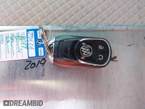 ✅ 2019 Buick Encore Preferred • VIN: KL4CJASB9KB733499 • Lot: 43218088. Wystawiony na IAAI z przebiegiem 72 429 mil. Bezpłatny archiwum sprzedaży aukcyjnych z USA i szczegółowy raport historii pojazdu na DreamBid. Zdjęcie 11.