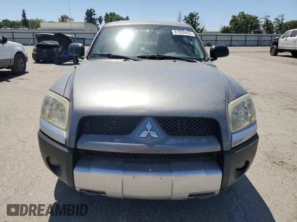 ✅ 2006 Mitsubishi Raider Duro Cross • VIN: 1Z7HC38N36S540424 • Lot: 61032655. Listed on Copart with 285,566 mi. Free auction sales archive from the USA and detailed vehicle history report at DreamBid. Image 5.