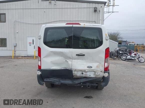 ✅ 2018 Ford Transit • VIN: 1FTYR1ZM6JKB16961 • Лот: 43501216. Опубликован ранее на IAAI с пробегом 126 789 миль. Бесплатный доступ к архиву аукционных продаж из США и подробный отчёт об истории автомобиля на DreamBid. Изображение 17.