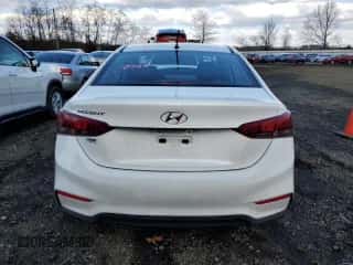 2019 Hyundai Accent SE z VIN 3KPC24A33KE079875, wystawiony jako Copart lot #77388893 z przebiegiem 76 385 mil mil oraz . Historia ofert i sprzedaży dostępna na DreamBid. Obrazek 6.