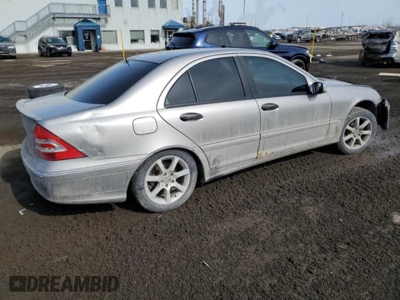 ✅ 2006 Mercedes-Benz C 280 Luxury • VIN: WDBRF54J56F732974 • Лот: 49057985. Опубликован ранее на Copart с пробегом 208 484 миль. Бесплатный доступ к архиву аукционных продаж из США и подробный отчёт об истории автомобиля на DreamBid. Изображение 3.