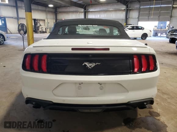 ✅ 2020 Ford Mustang EcoBoost Premium • VIN: 1FATP8UH1L5114562 • Lot: 90900365. Listed on Copart with 69,072 mi. Free auction sales archive from the USA and detailed vehicle history report at DreamBid. Image 6.