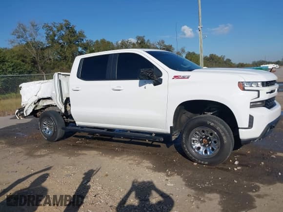 ✅ 2019 Chevrolet Silverado 1500 RST • VIN: 3GCUYEED5KG103755 • Lot: 43631636. Wystawiony na IAAI z przebiegiem 146 702 mil. Bezpłatny archiwum sprzedaży aukcyjnych z USA i szczegółowy raport historii pojazdu na DreamBid. Zdjęcie 14.