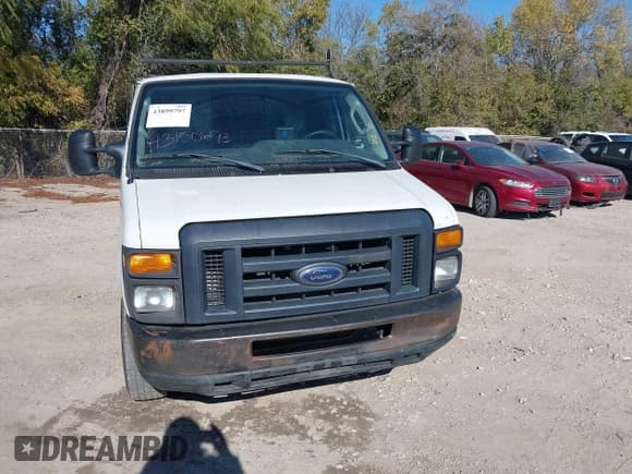 ✅ 2013 Ford Econoline Cargo Commercial • VIN: 1FTNE1EWXDDB31705 • Lot: 43899797. Wystawiony na IAAI z przebiegiem 185 781 mil. Bezpłatny archiwum sprzedaży aukcyjnych z USA i szczegółowy raport historii pojazdu na DreamBid. Zdjęcie 6.