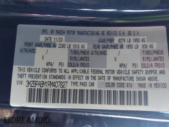 ✅ 2024 Mazda 3 S Select Sport • VIN: 3MZBPABM1RM407827 • Lot: 42999789. Wystawiony na IAAI z przebiegiem 11 257 mil. Bezpłatny archiwum sprzedaży aukcyjnych z USA i szczegółowy raport historii pojazdu na DreamBid. Zdjęcie 9.
