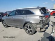 ✅ 2016 Kia Sorento EX • VIN: 5XYPHDA59GG141940 • Lot: 82550365. Listed on Copart with 88,808 mi. Free auction sales archive from the USA and detailed vehicle history report at DreamBid. Image 2.