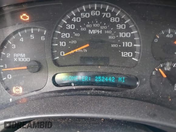 ✅ 2005 Chevrolet Suburban LT • VIN: 3GNFK16Z65G185021 • Лот: 41358279. Опубликован ранее на IAAI с пробегом 252 442 миль. Бесплатный доступ к архиву аукционных продаж из США и подробный отчёт об истории автомобиля на DreamBid. Изображение 7.