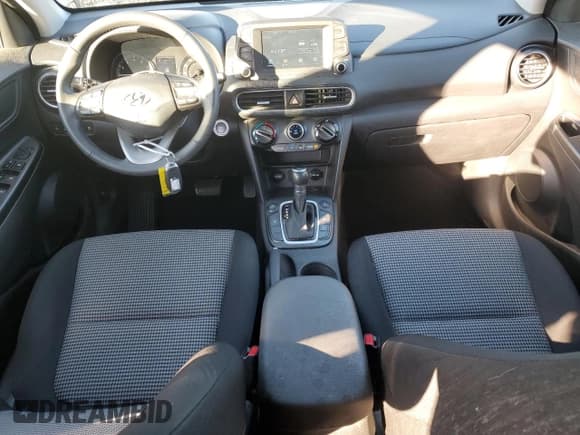 ✅ 2018 Hyundai Kona SEL • VIN: KM8K6CAA4JU148965 • Lot: 90759485. Listed on Copart with 75,223 mi. Free auction sales archive from the USA and detailed vehicle history report at DreamBid. Image 8.