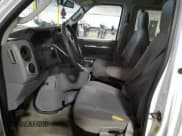 ✅ 2013 Ford Econoline Passenger XL • VIN: 1FBSS3BL4DDA56134 • Lot: 56230655. Wystawiony na Copart z przebiegiem 156 113 mil. Bezpłatny archiwum sprzedaży aukcyjnych z USA i szczegółowy raport historii pojazdu na DreamBid. Zdjęcie 7.