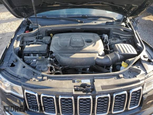 2018 Jeep Grand Cherokee Sterling z VIN 1C4RJFBG3JC426850, wystawiony jako Copart lot #82655595 z przebiegiem 76 731 mil mil oraz Szkoda całkowita • Salvage title. Historia ofert i sprzedaży dostępna na DreamBid. Obrazek 12.