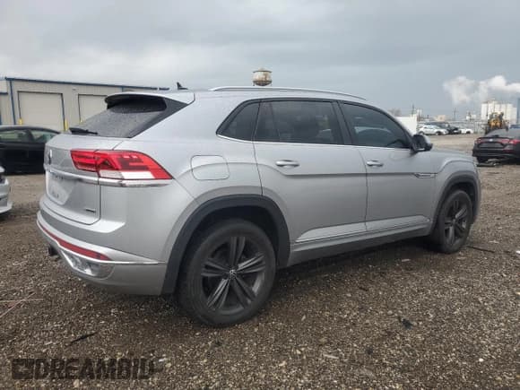 ✅ 2021 Volkswagen Atlas SE • VIN: 1V2NE2CA7MC211044 • Lot: 51333565. Listed on Copart with 38,705 mi. Free auction sales archive from the USA and detailed vehicle history report at DreamBid. Image 3.