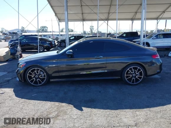 ✅ 2021 Mercedes-Benz C 300 • VIN: W1KWJ8DBXMG092058 • Lot: 40813981. Wystawiony na IAAI z przebiegiem 42 676 mil. Bezpłatny archiwum sprzedaży aukcyjnych z USA i szczegółowy raport historii pojazdu na DreamBid. Zdjęcie 14.