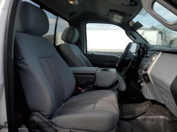 ✅ 2015 Ford F-350 XL • VIN: 1FTBF3B66FEB96564 • Lot: 46342275. Wystawiony na Copart z przebiegiem 2 852 mil. Bezpłatny archiwum sprzedaży aukcyjnych z USA i szczegółowy raport historii pojazdu na DreamBid. Zdjęcie 10.