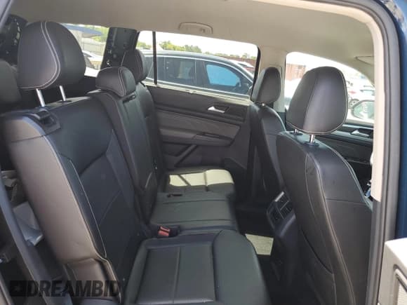 ✅ 2023 Volkswagen Atlas SE • VIN: 1V2WP2CA5PC521745 • Lot: 64177555. Listed on Copart with 42,249 mi. Free auction sales archive from the USA and detailed vehicle history report at DreamBid. Image 11.