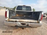 ✅ 2002 Ford F-250 XL • VIN: 1FTNW20F42EA27065 • Лот: 85328625. Опубликован ранее на Copart с пробегом 235 173 миль. Бесплатный доступ к архиву аукционных продаж из США и подробный отчёт об истории автомобиля на DreamBid. Изображение 6.