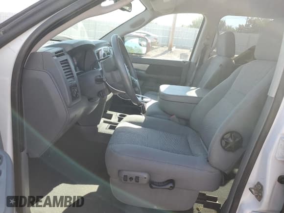 ✅ 2007 Dodge 1500 SLT • VIN: 3D7KS19D37G771675 • Лот: 69072624. Опубликован ранее на Copart с пробегом 155 919 миль. Бесплатный доступ к архиву аукционных продаж из США и подробный отчёт об истории автомобиля на DreamBid. Изображение 7.