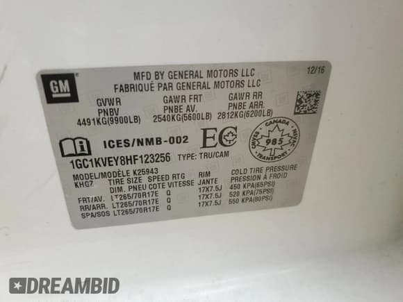 ✅ 2017 Chevrolet Silverado 2500HD LT • VIN: 1GC1KVEY8HF123256 • Lot: 61423985. Wystawiony na Copart z przebiegiem 227 215 mil. Bezpłatny archiwum sprzedaży aukcyjnych z USA i szczegółowy raport historii pojazdu na DreamBid. Zdjęcie 13.