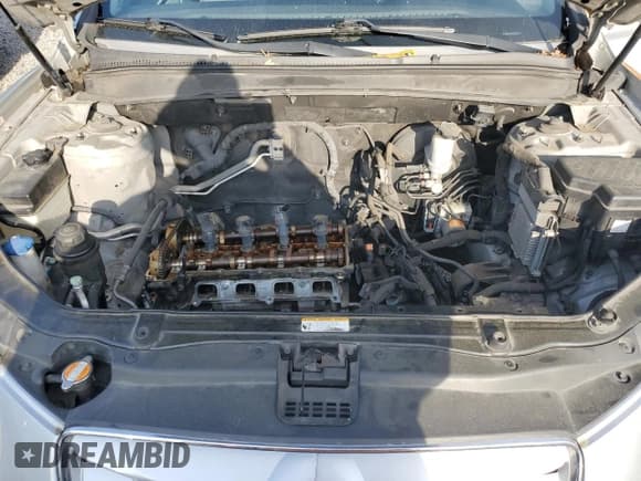 ✅ 2010 Hyundai Santa Fe GL • VIN: 5NMSG3AB1AH350194 • Lot: 50880575. Listed on Copart with 188,069 mi. Free auction sales archive from the USA and detailed vehicle history report at DreamBid. Image 12.