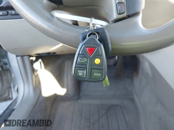 ✅ 2003 Volvo S80 • VIN: YV1TS91Z931311900 • Лот: 41312816. Опубликован ранее на IAAI с пробегом 98 650 миль. Бесплатный доступ к архиву аукционных продаж из США и подробный отчёт об истории автомобиля на DreamBid. Изображение 11.