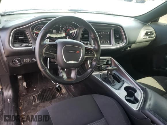 ✅ 2019 Dodge Challenger R/T • VIN: 2C3CDZBT1KH539050 • Lot: 43029983. Wystawiony na Copart z przebiegiem 47 505 mil. Bezpłatny archiwum sprzedaży aukcyjnych z USA i szczegółowy raport historii pojazdu na DreamBid. Zdjęcie 8.